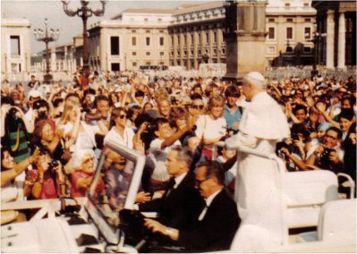 PopeJohnPaulII1982VaticanSquareGreetingAudienceJpgSmall.jpg